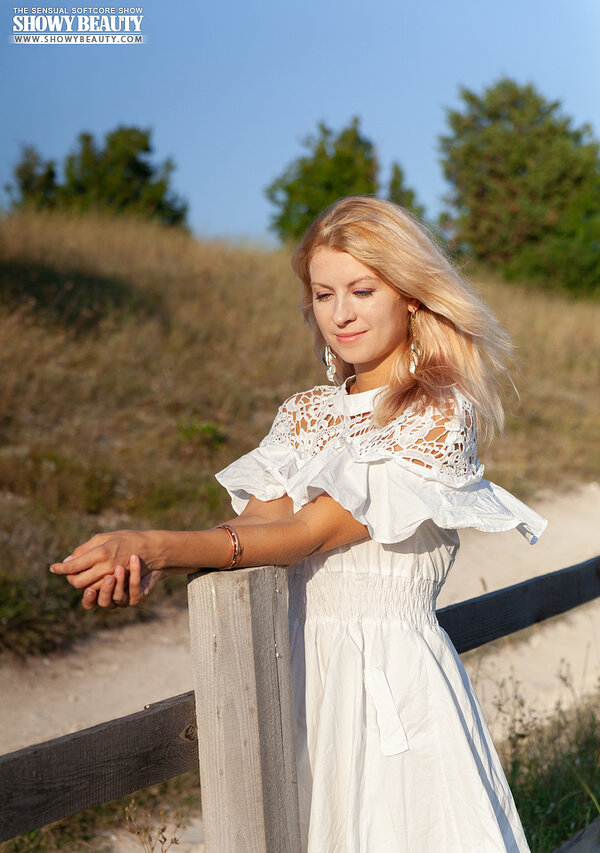 Оксана, 32 года, 0 размер груди